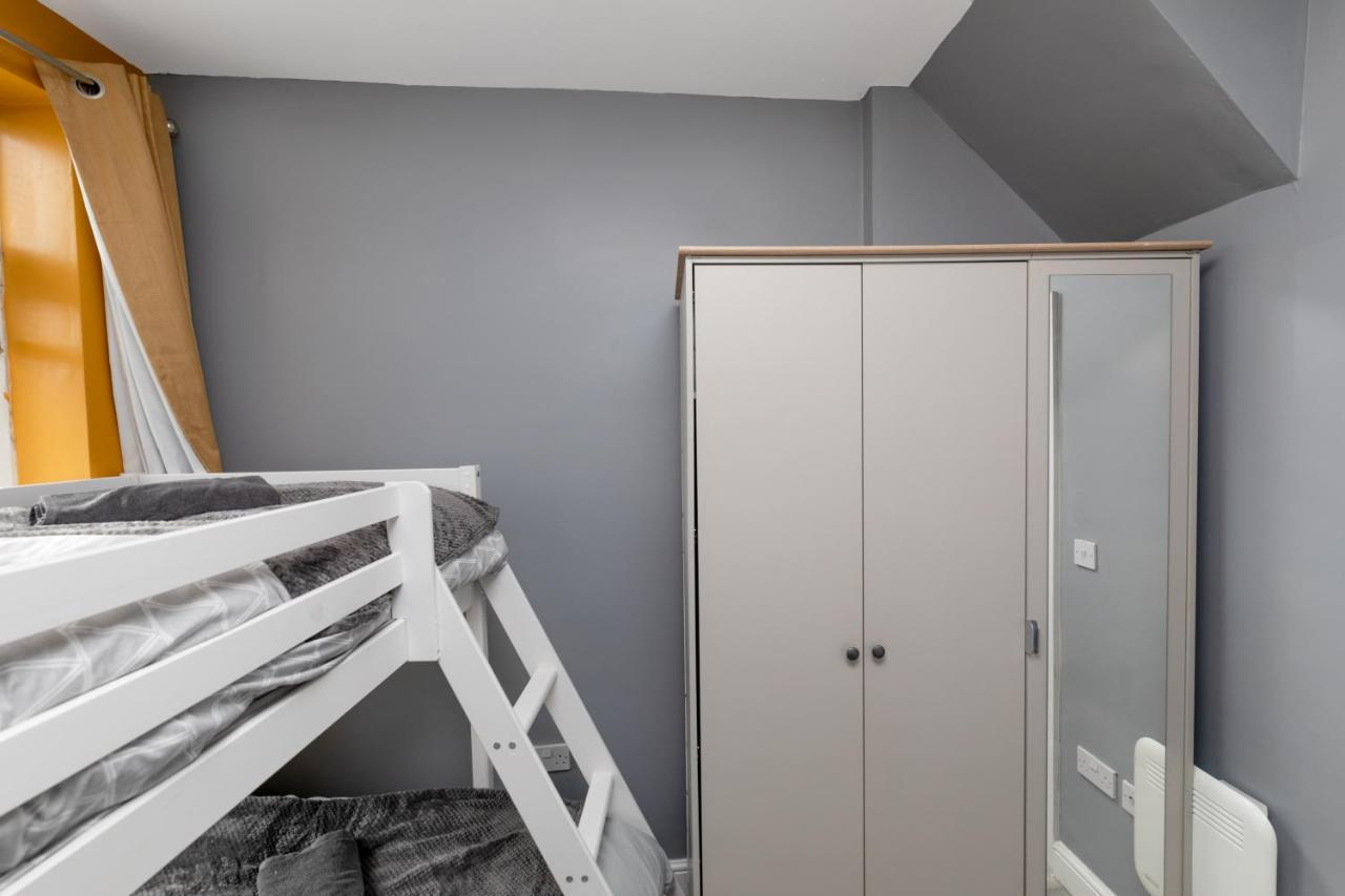 Stockton Town Centre Studio Apartments Free Parking And Wi-Fi Exterior foto
