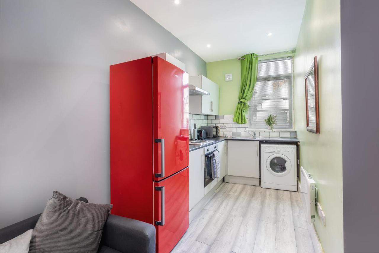 Stockton Town Centre Studio Apartments Free Parking And Wi-Fi Exterior foto