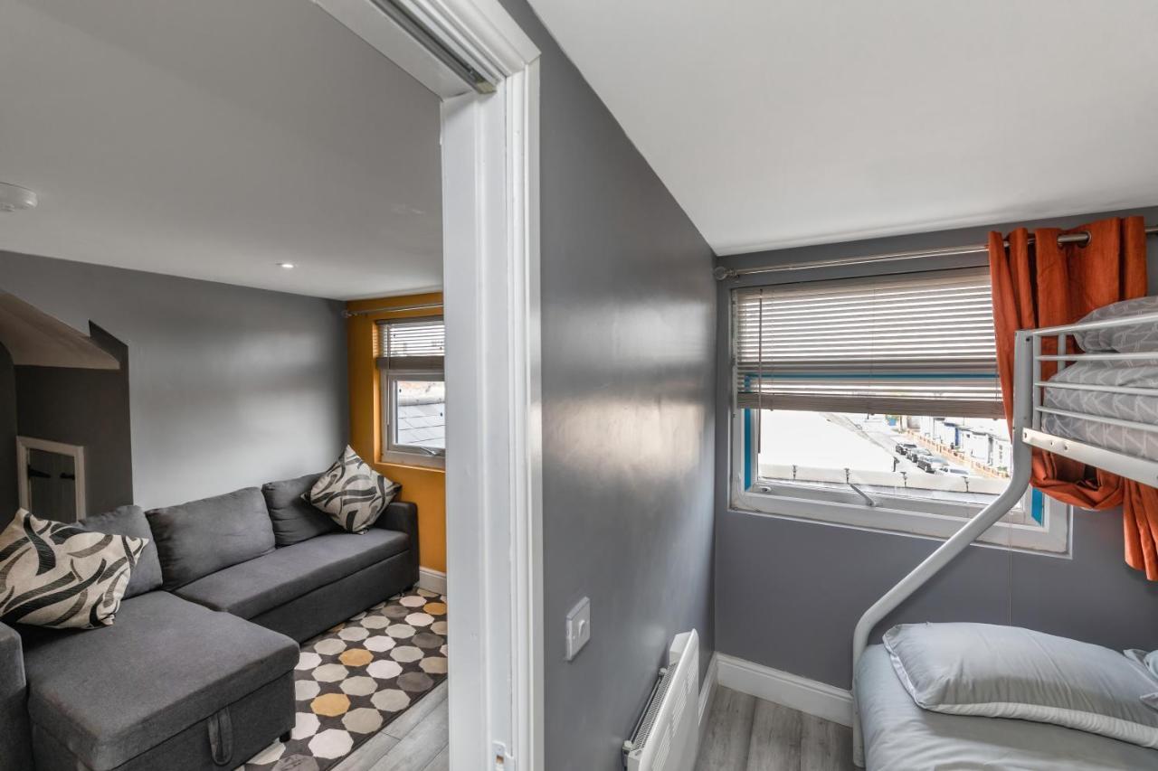 Stockton Town Centre Studio Apartments Free Parking And Wi-Fi Exterior foto